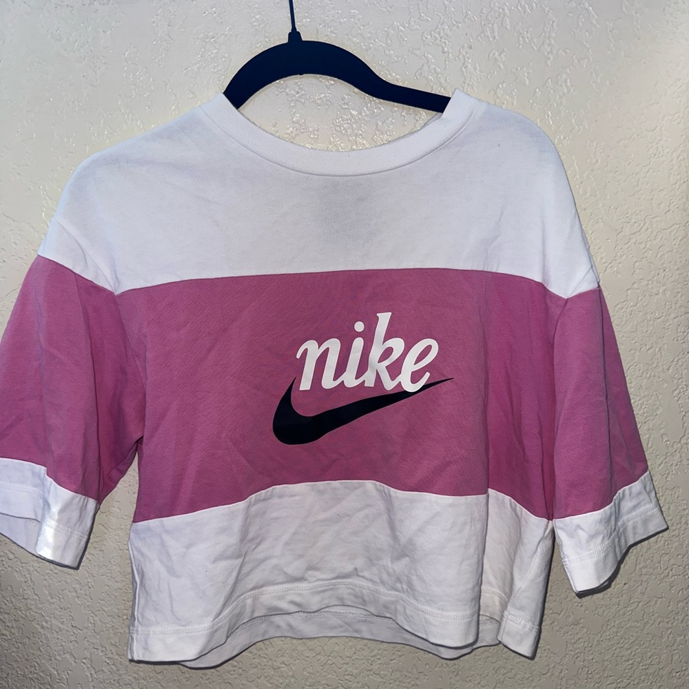 Nike gym shirt